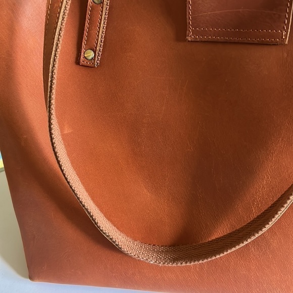 S-zone Genuine lather well made Shoulder tote bag.